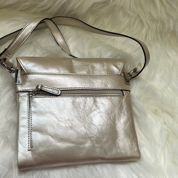 Giani Bernini Genuine Leather Pearly Gold Crossbody Bag - Picture 3 of 7